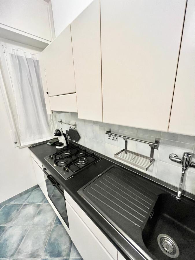 A 5 Minuti Dal Mare - Dolphin Beach House Spotorno Ngoại thất bức ảnh