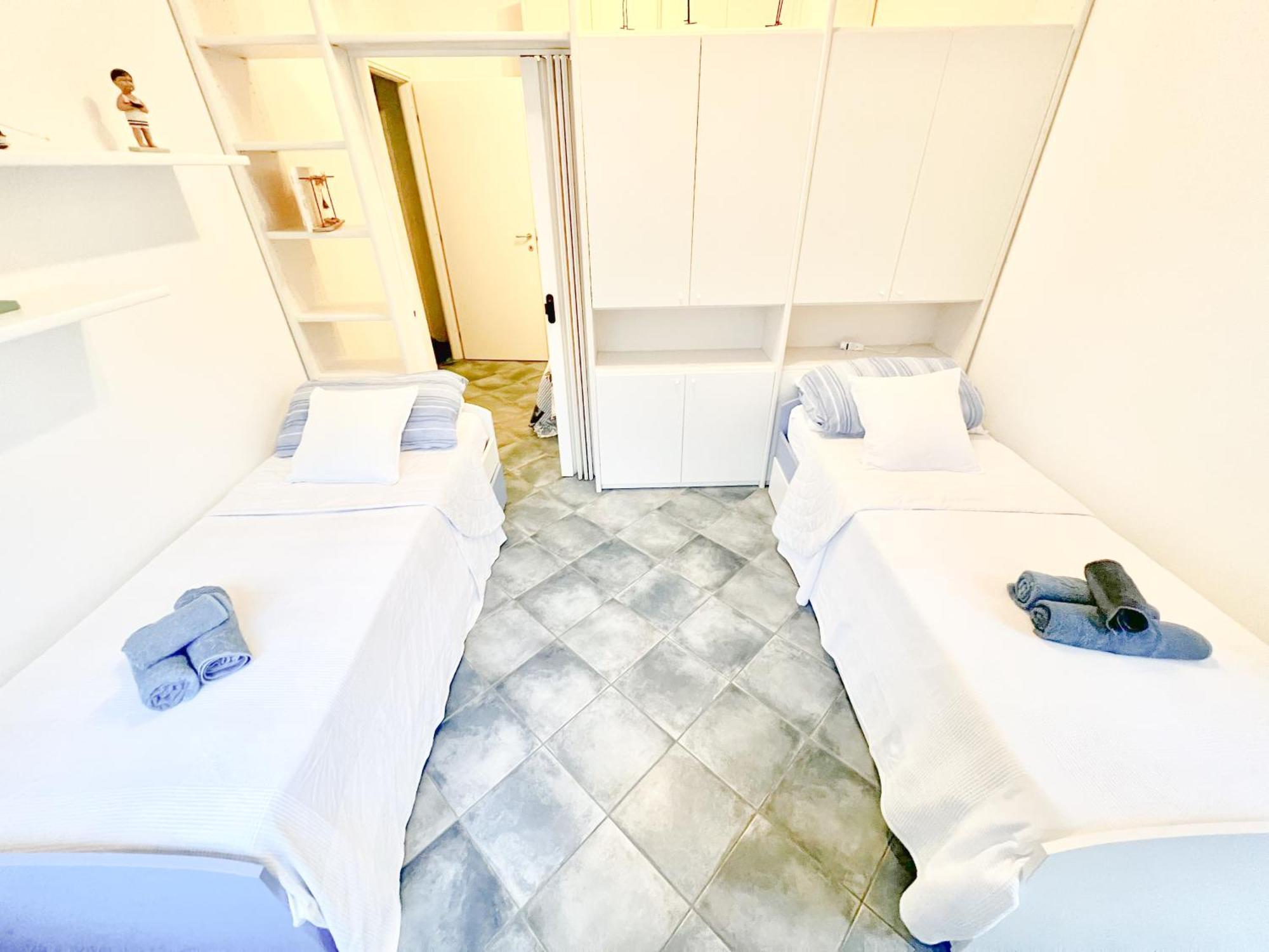 A 5 Minuti Dal Mare - Dolphin Beach House Spotorno Ngoại thất bức ảnh